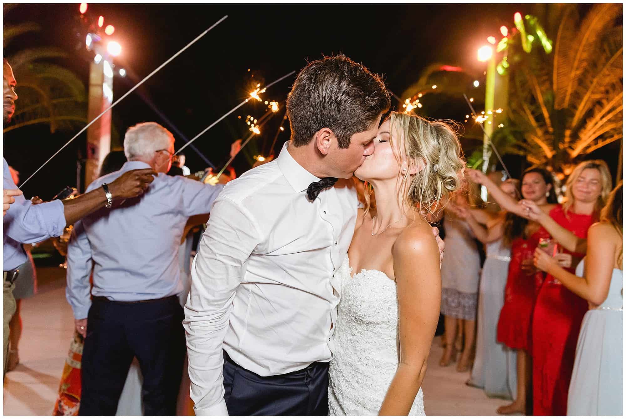 Cabo_wedding_Photographer_Sara_Richardson_Chileno